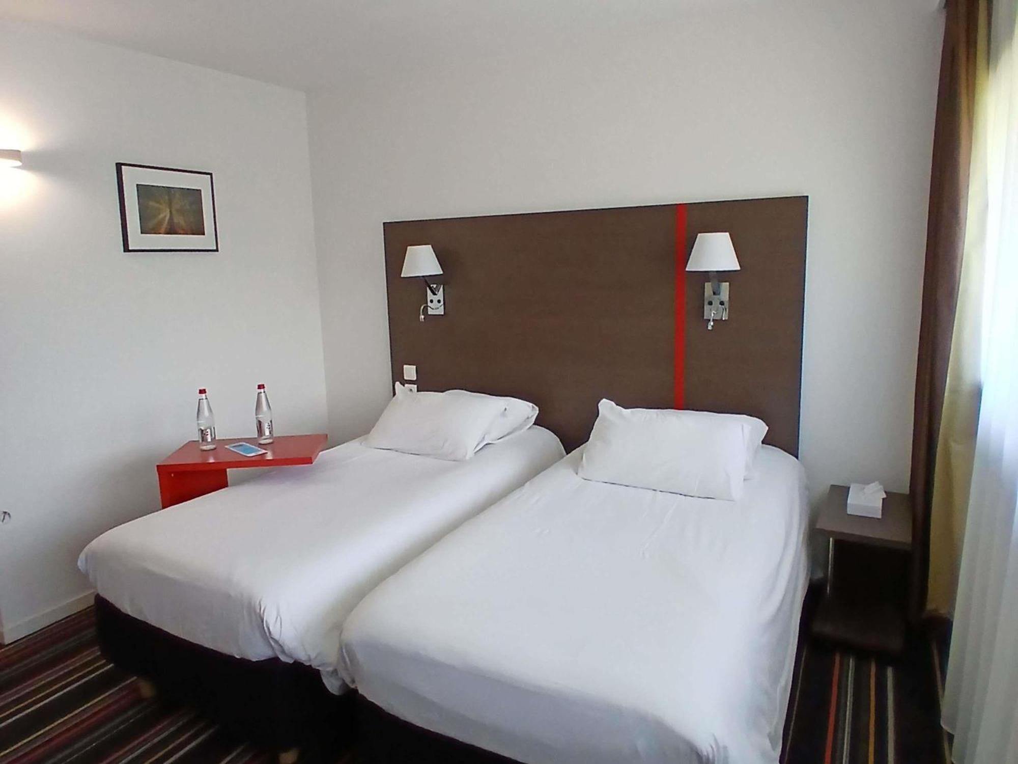 Ibis Styles Segre Hotel Exterior photo