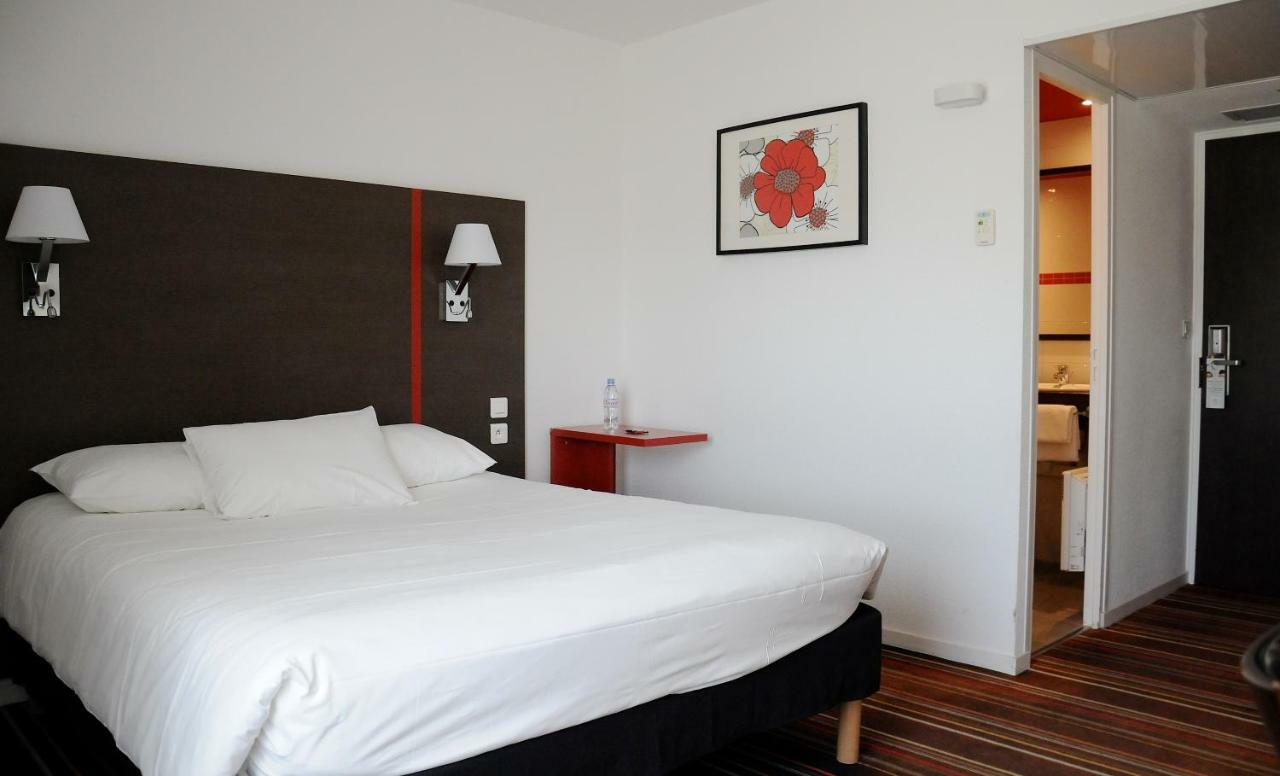 Ibis Styles Segre Hotel Exterior photo